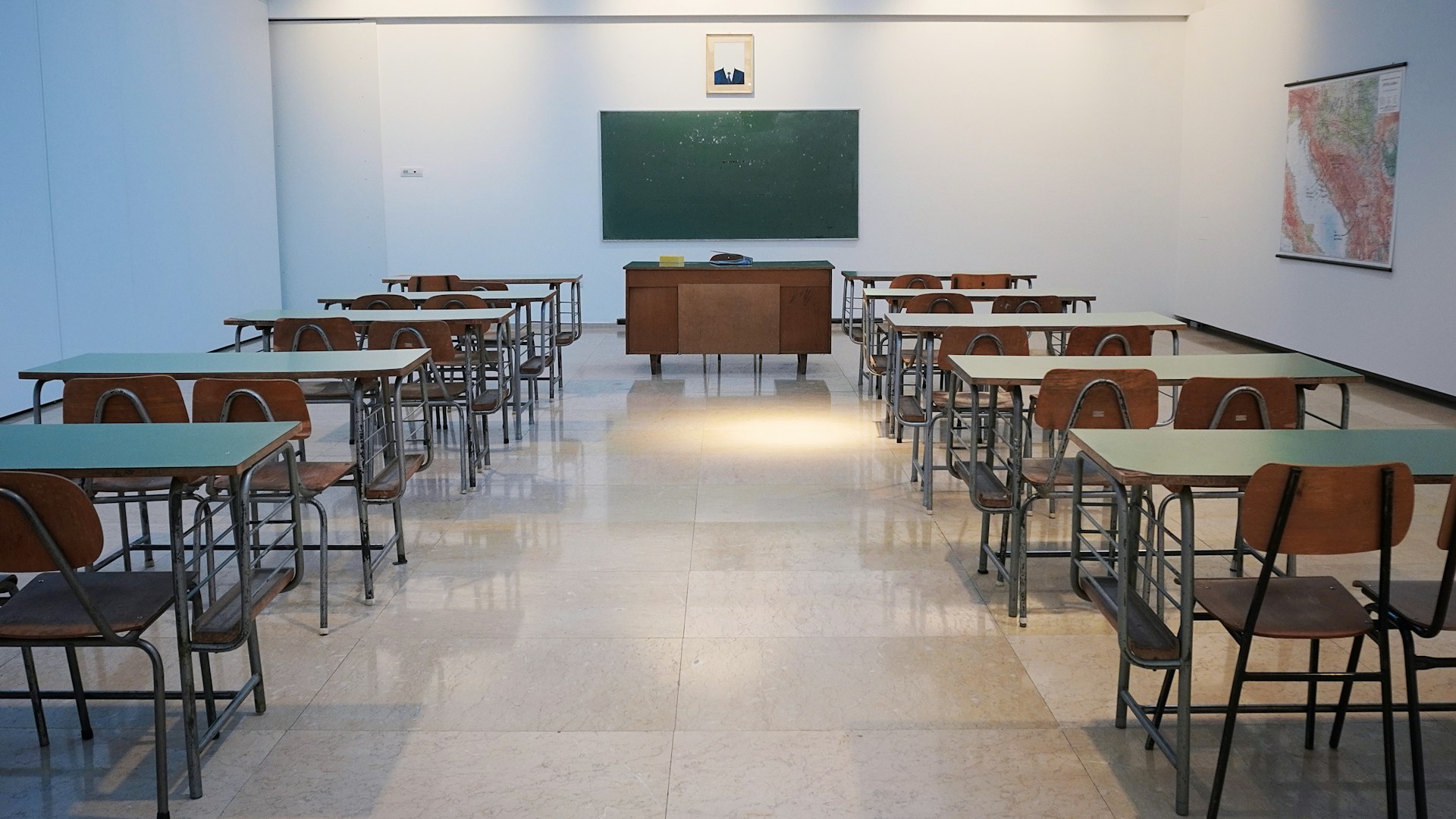 L&rsquo;explosion de l&rsquo;IA à l&rsquo;école : les profs naviguent à vue (et frôlent le burn-out)